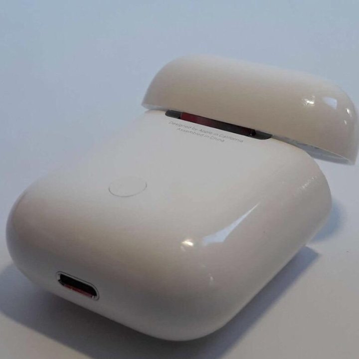 Кейс Apple AirPods