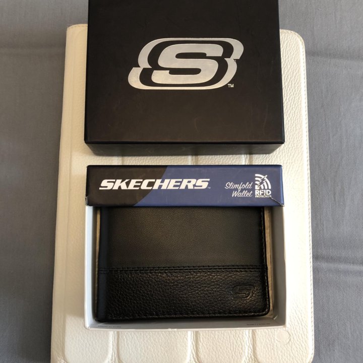 кошелек мужской Skechers Passcase RFID