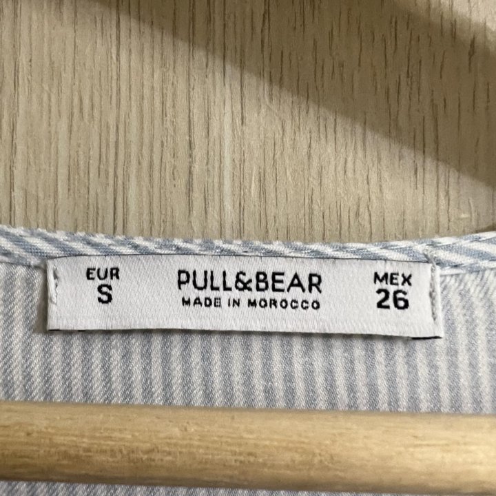 Блузка женская с воланами pull and bear