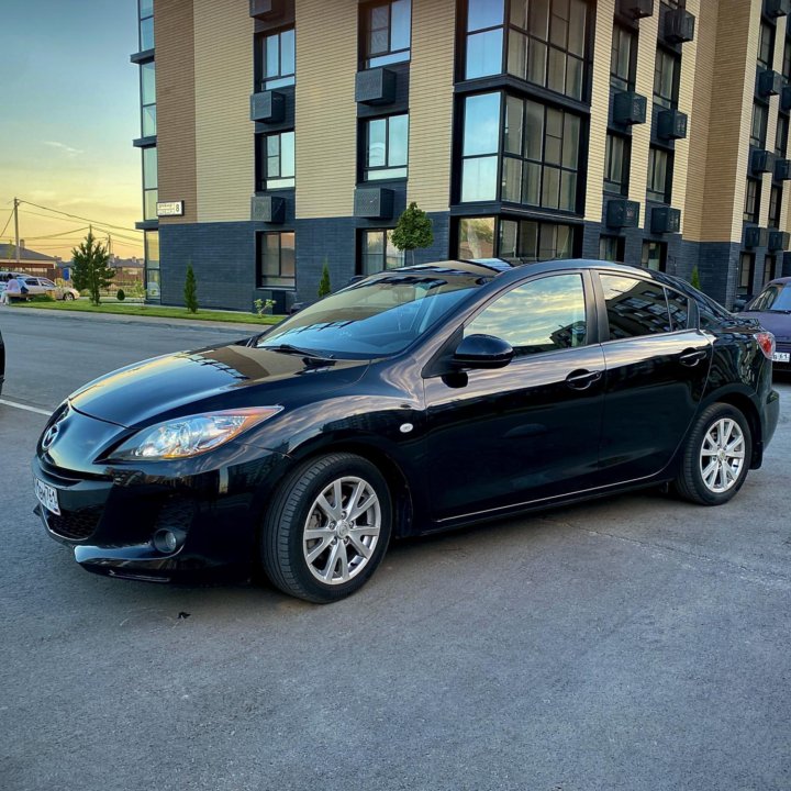 Mazda 3, 2012
