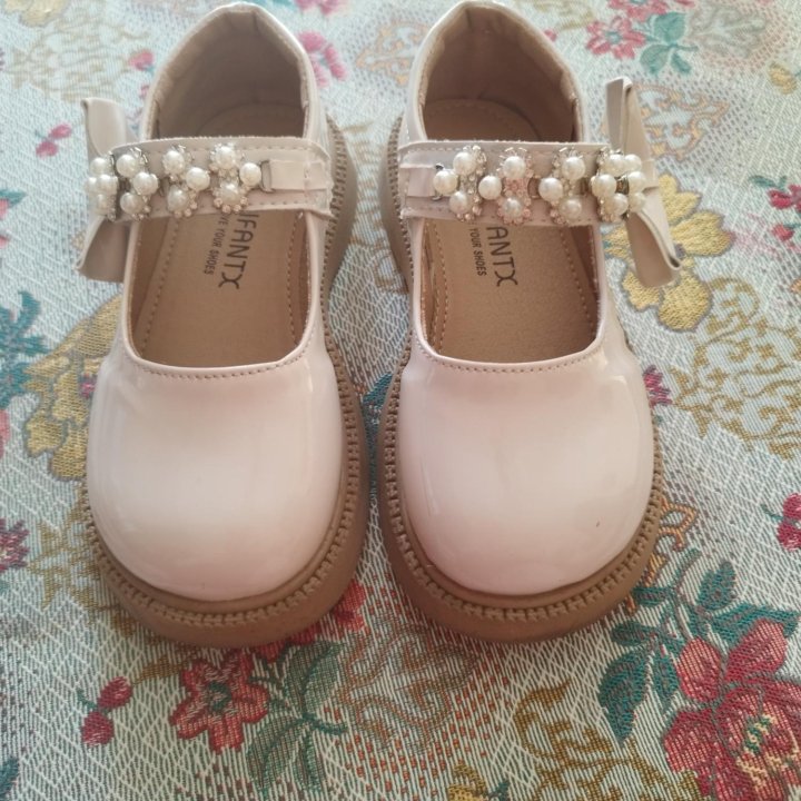 Туфли для девочки