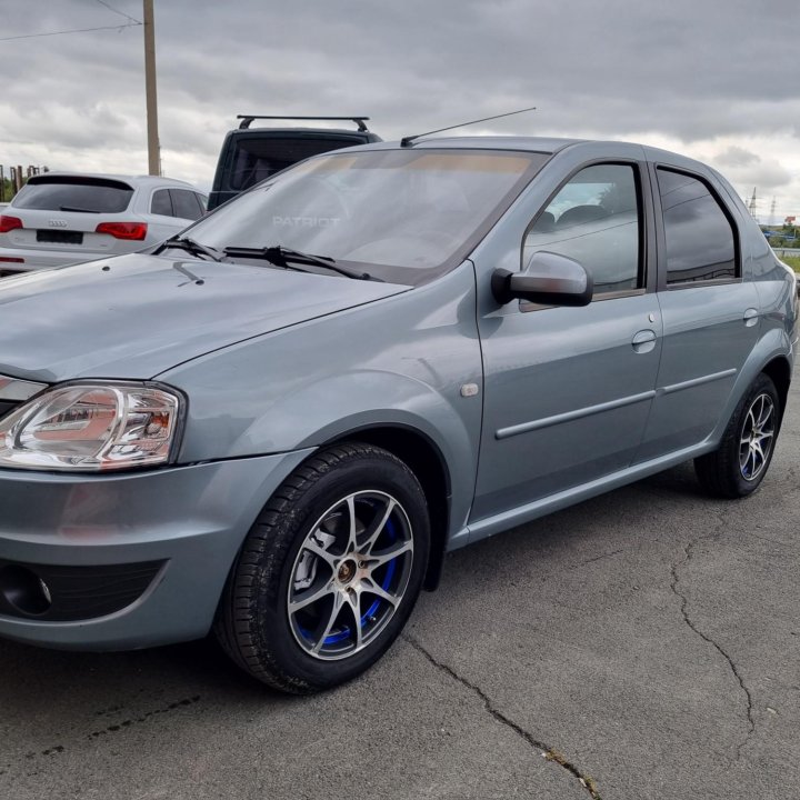 Renault Logan, 2012