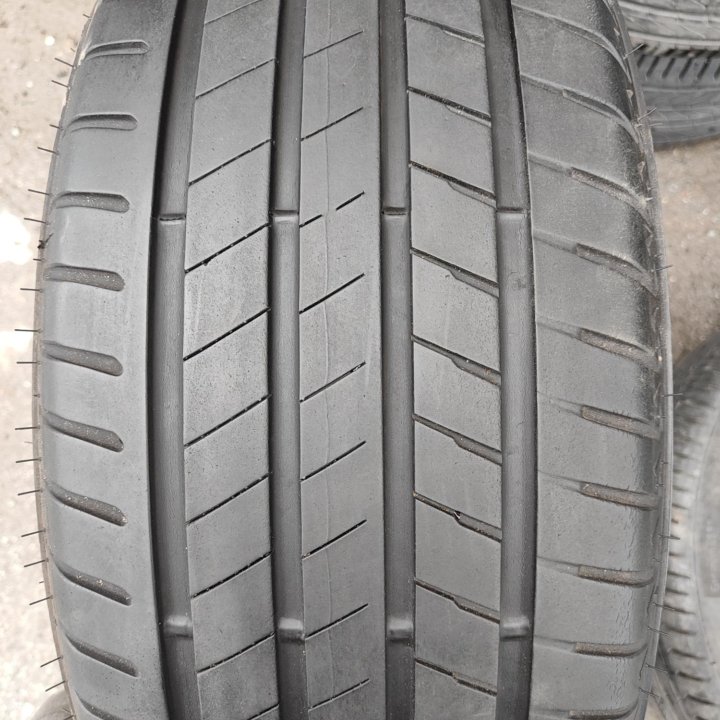 245/50 R19