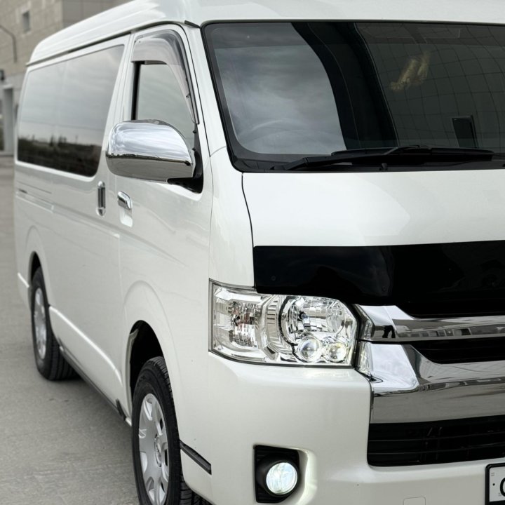 Toyota Hiace, 2014