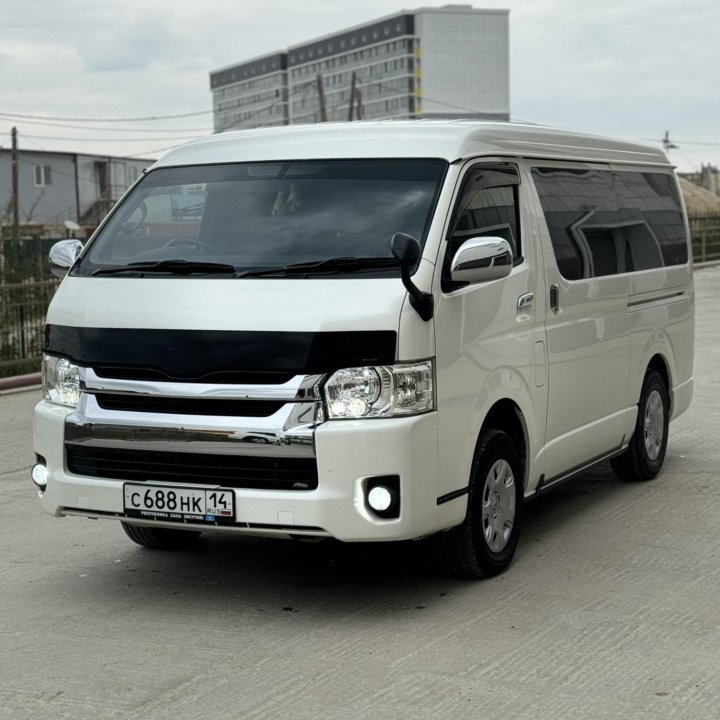 Toyota Hiace, 2014