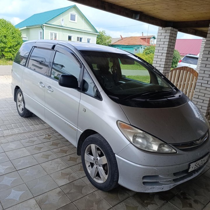 Toyota Estima, 2001