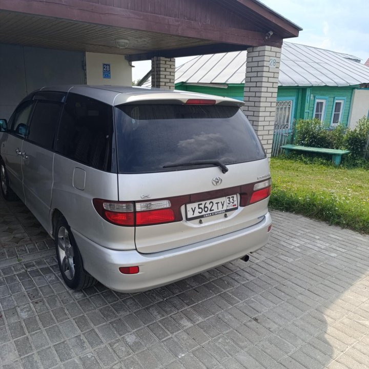 Toyota Estima, 2001