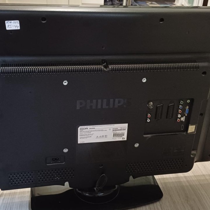 Телевизор Philips 32PFL3605/60