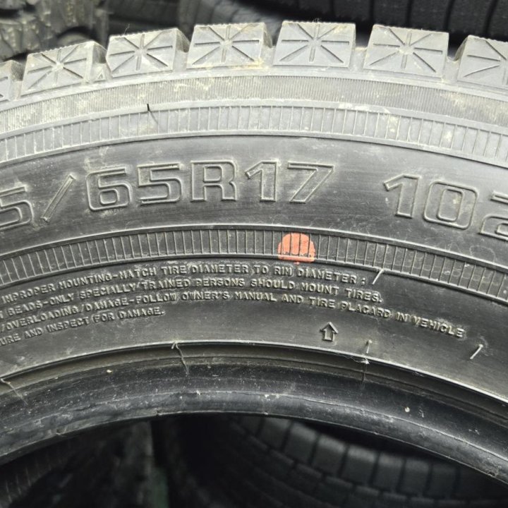 225/60/17 Goodyear IceNavi SUV (2018 год).