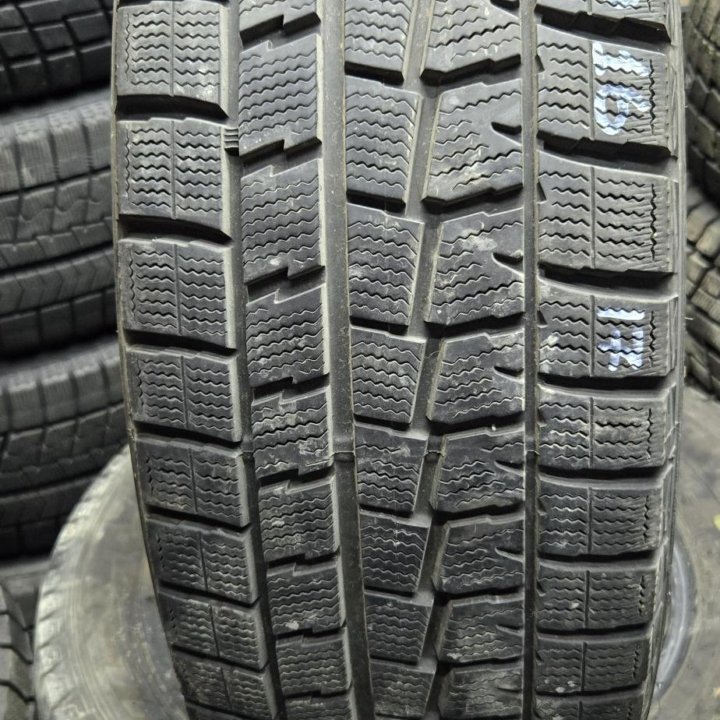 215/60/16 Dunlop WinterMaxx01 (2017 год).