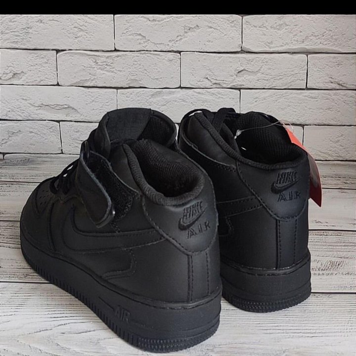 КРОССОВКИ ЖЕНСКИЕ ЗИМНИЕ НА МЕХУ NIKE AIR FORCE 1