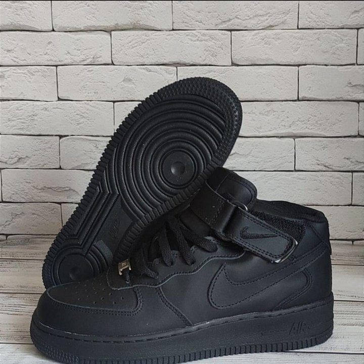 КРОССОВКИ ЖЕНСКИЕ ЗИМНИЕ НА МЕХУ NIKE AIR FORCE 1