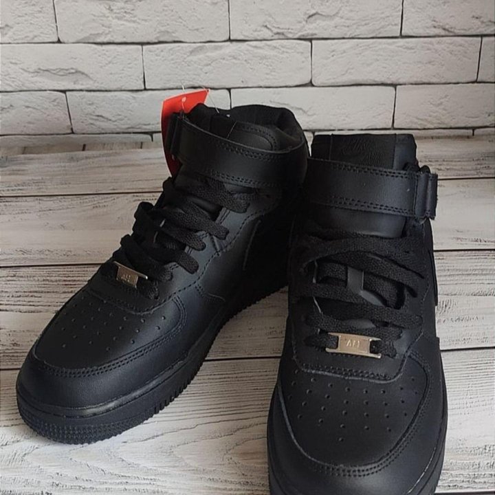 КРОССОВКИ ЖЕНСКИЕ ЗИМНИЕ НА МЕХУ NIKE AIR FORCE 1