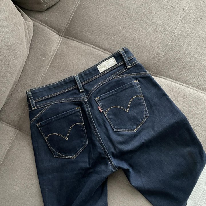 Женские джинсы Levi’s