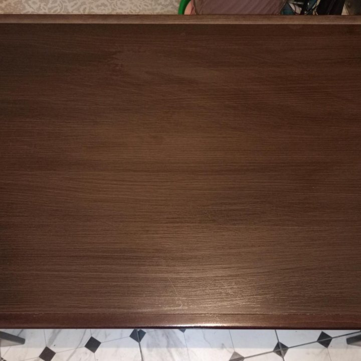 Стол деревянный