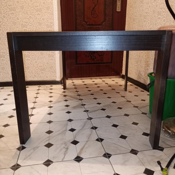 Стол деревянный