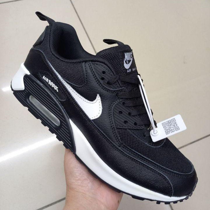 Кроссовки Nike air Max