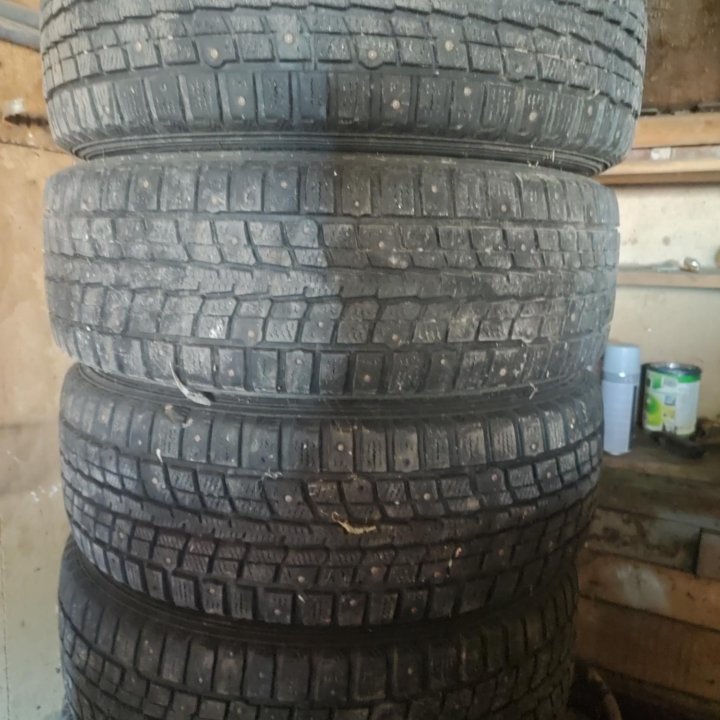 Шины Dunlop SP Winter Ice 01, 185/65 R15