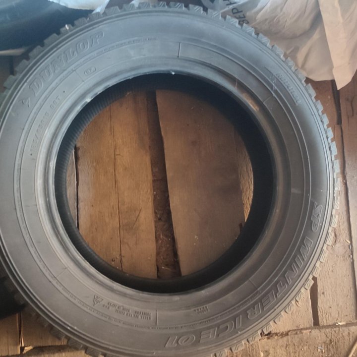 Шины Dunlop SP Winter Ice 01, 185/65 R15