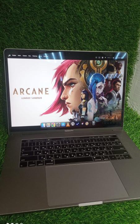 Ноутбук Apple MacBook 15 Pro
