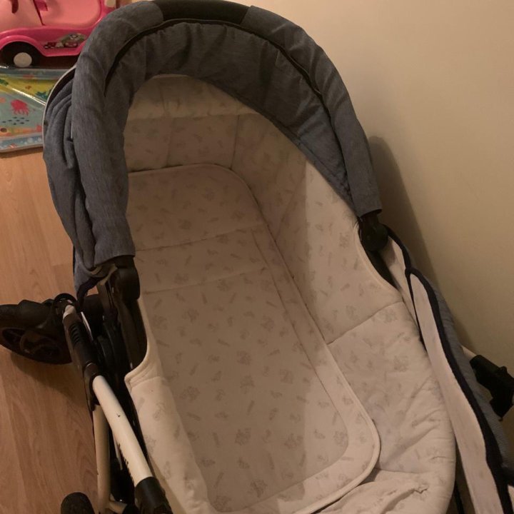 Коляска всесезонная