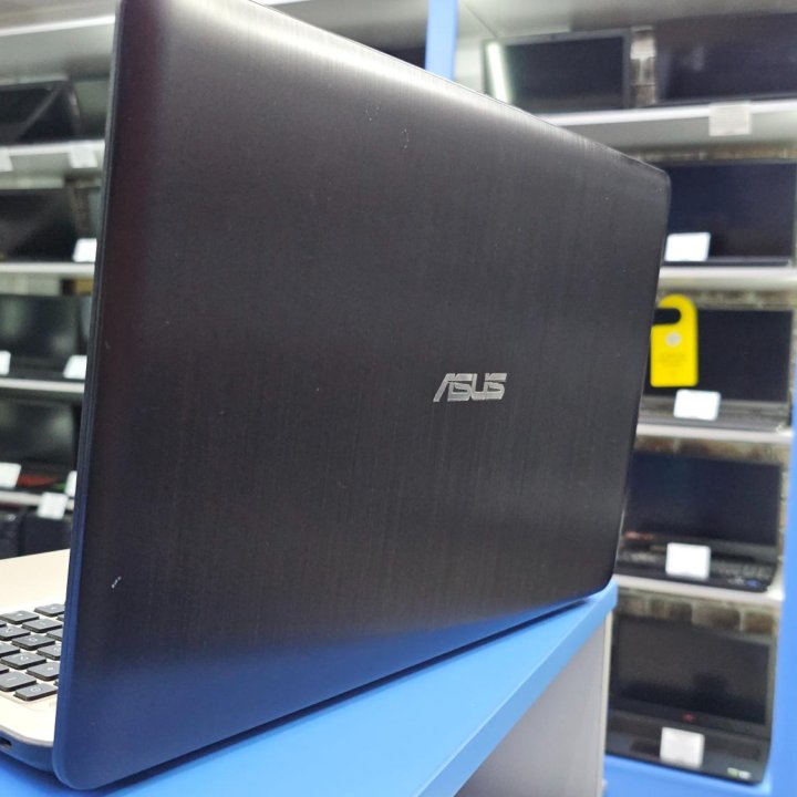 Ноутбук Asus Celeron n3050 4gb 256gb