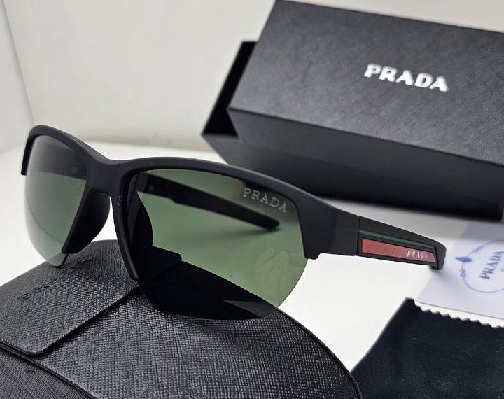 Очки Prada с поляризацией