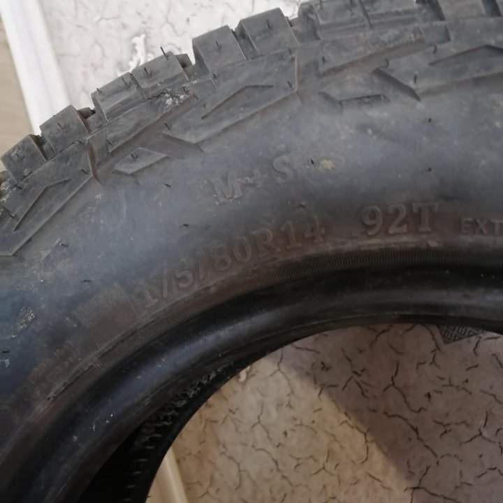 Comforser CF1100 175/80 R14 92