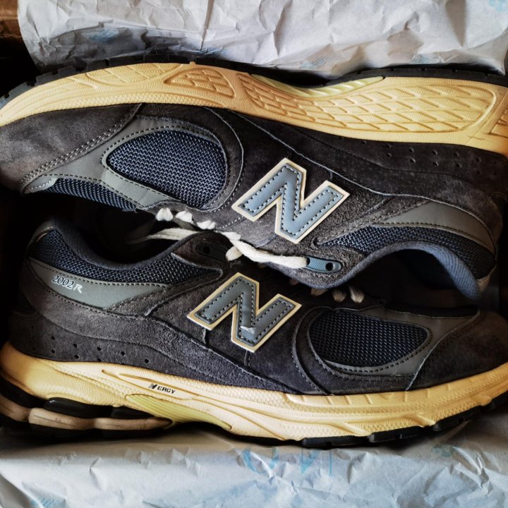 Кроссовки new balance NB 2002r серые