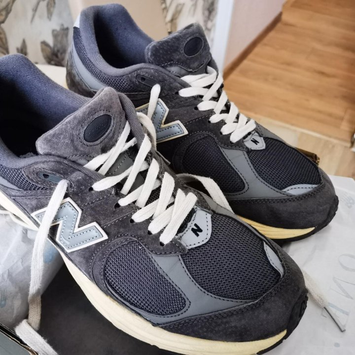 Кроссовки new balance NB 2002r серые