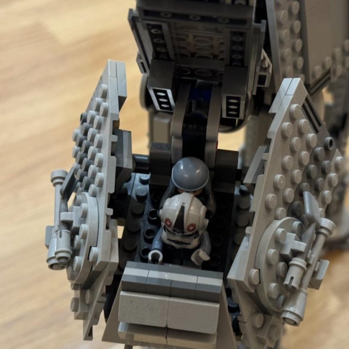 Lego Star Wars (Lego 75288)