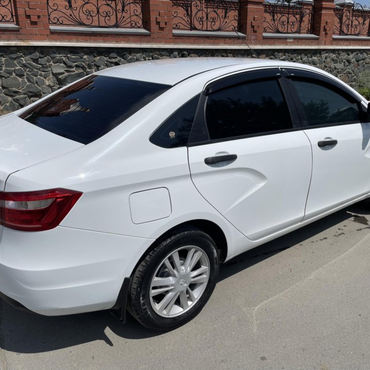 ВАЗ (Lada) Vesta, 2018