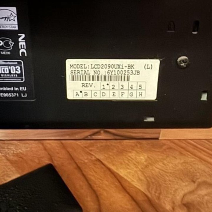 Монитор NEC multisync LCD 2090 uxi