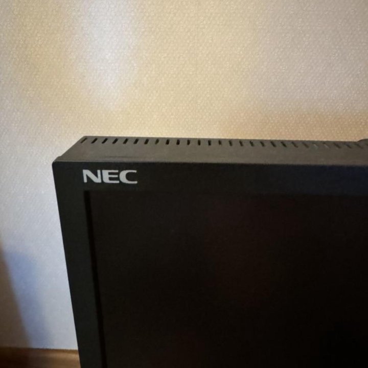 Монитор NEC multisync LCD 2090 uxi