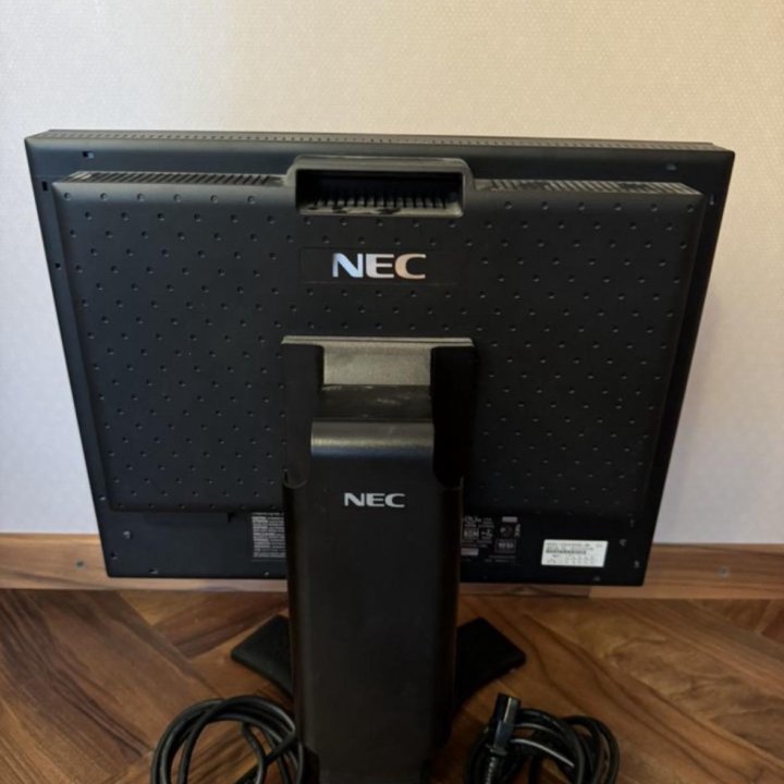 Монитор NEC multisync LCD 2090 uxi