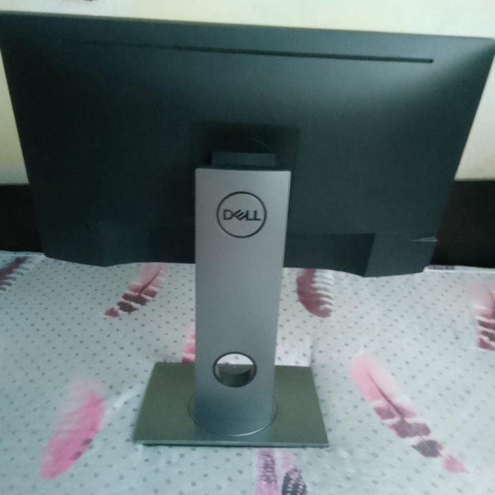 Монитор DELL