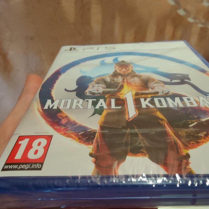 Новый диск Mortal Kombat 1 на PS5