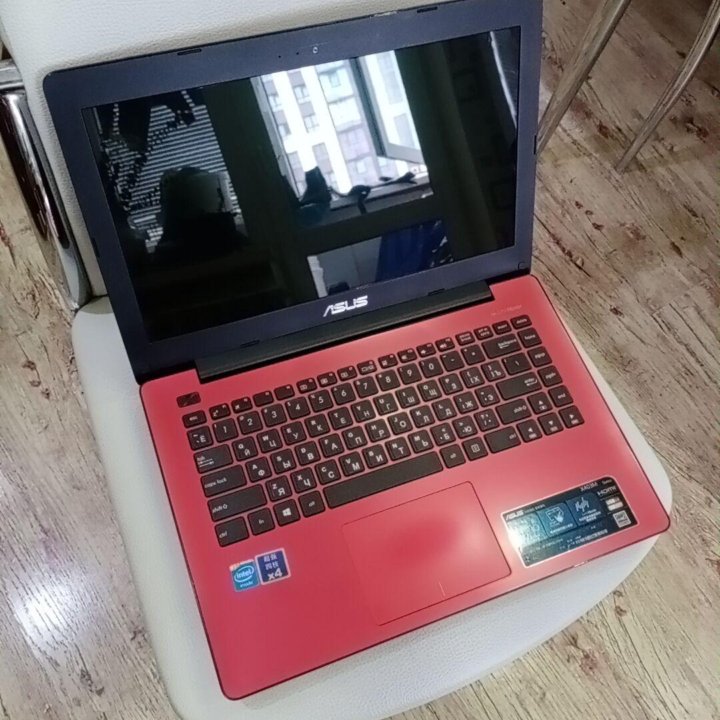 Asus X403M