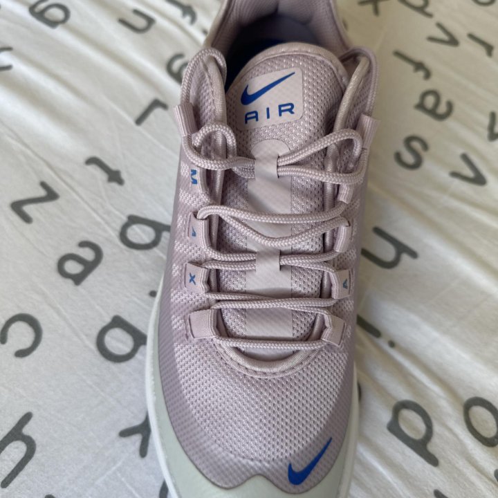 Кроссовки Nike