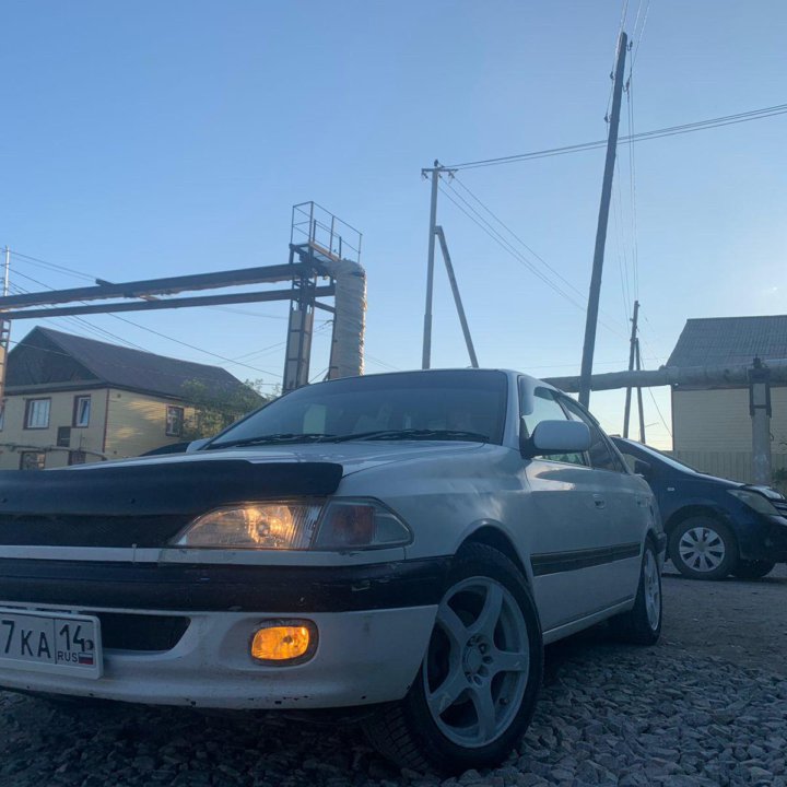 Toyota Carina, 2000