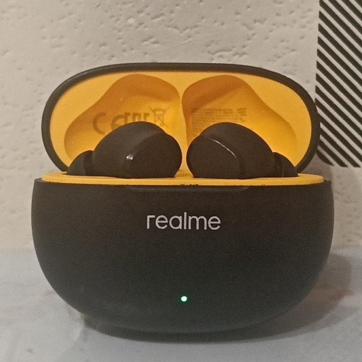 realme bud t100