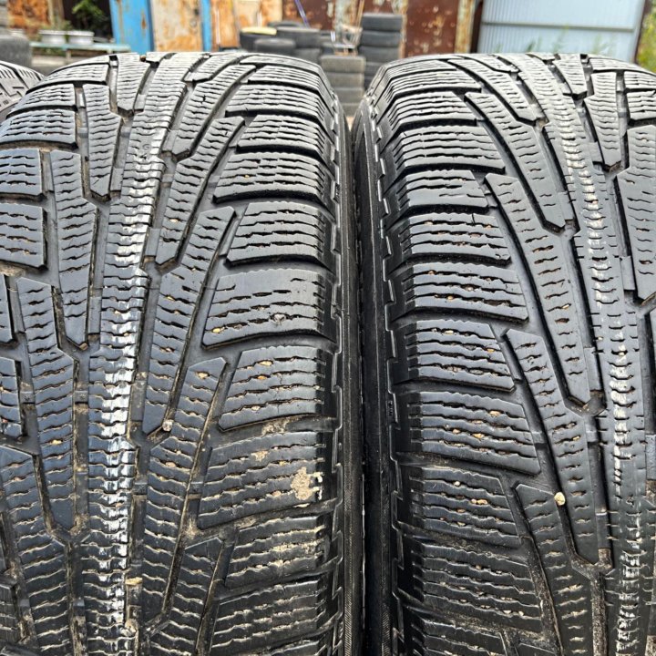 Зима Nokian Hakkapeliitta R 235/65 R17 108R