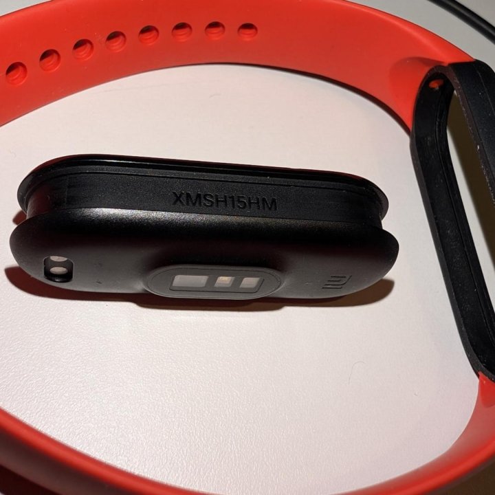 Продаю Xiaomi mi band 6