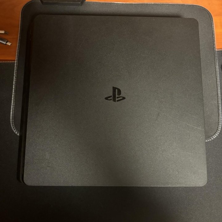 Sony PS4 slim