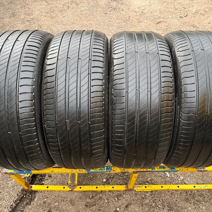 Лето Michelin Primacy 4 235/45 R18 98W