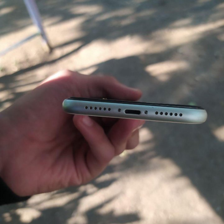 iPhone 11, 128гб