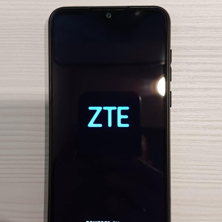 Смартфон ZTE BLADE 20 SMART