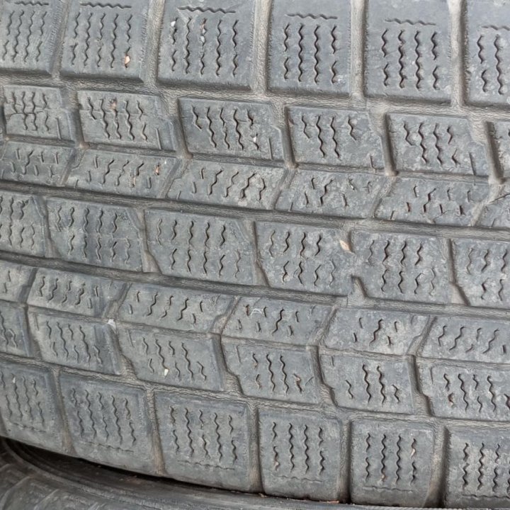 Комплект шин 205/65R15