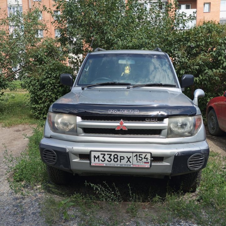 Mitsubishi Pajero iO, 1999