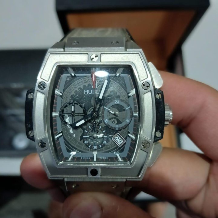 Часы наручные HUBLOT